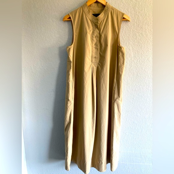 Banana Republic Dresses & Skirts - Banana Republic Sleeveless Dress medium Khaki Tan